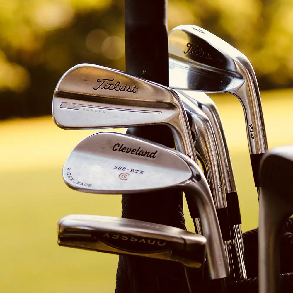 Golfschläger verschiedener Marken